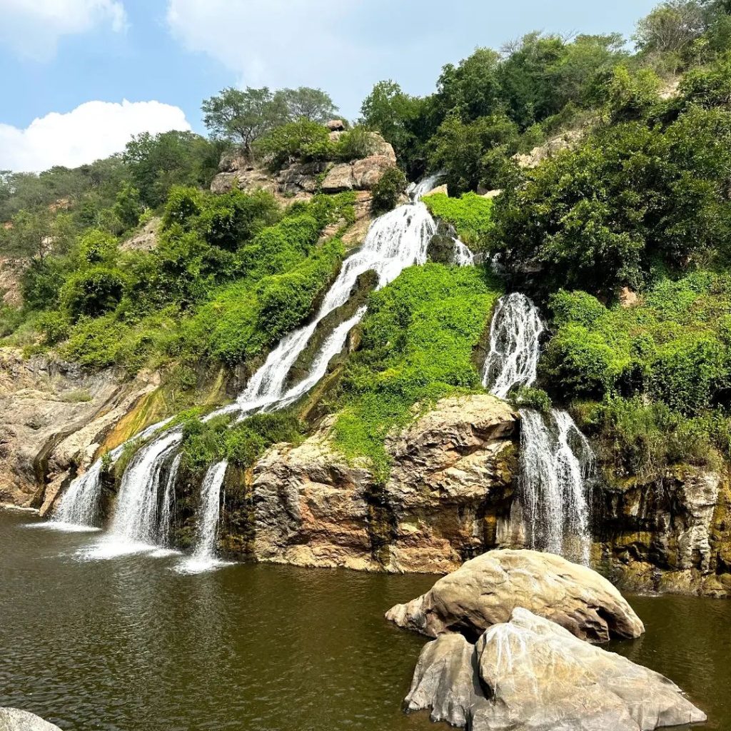 Chunchi Falls