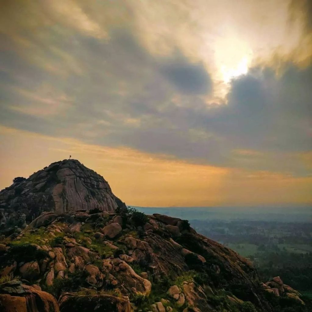 kunthi hills cover